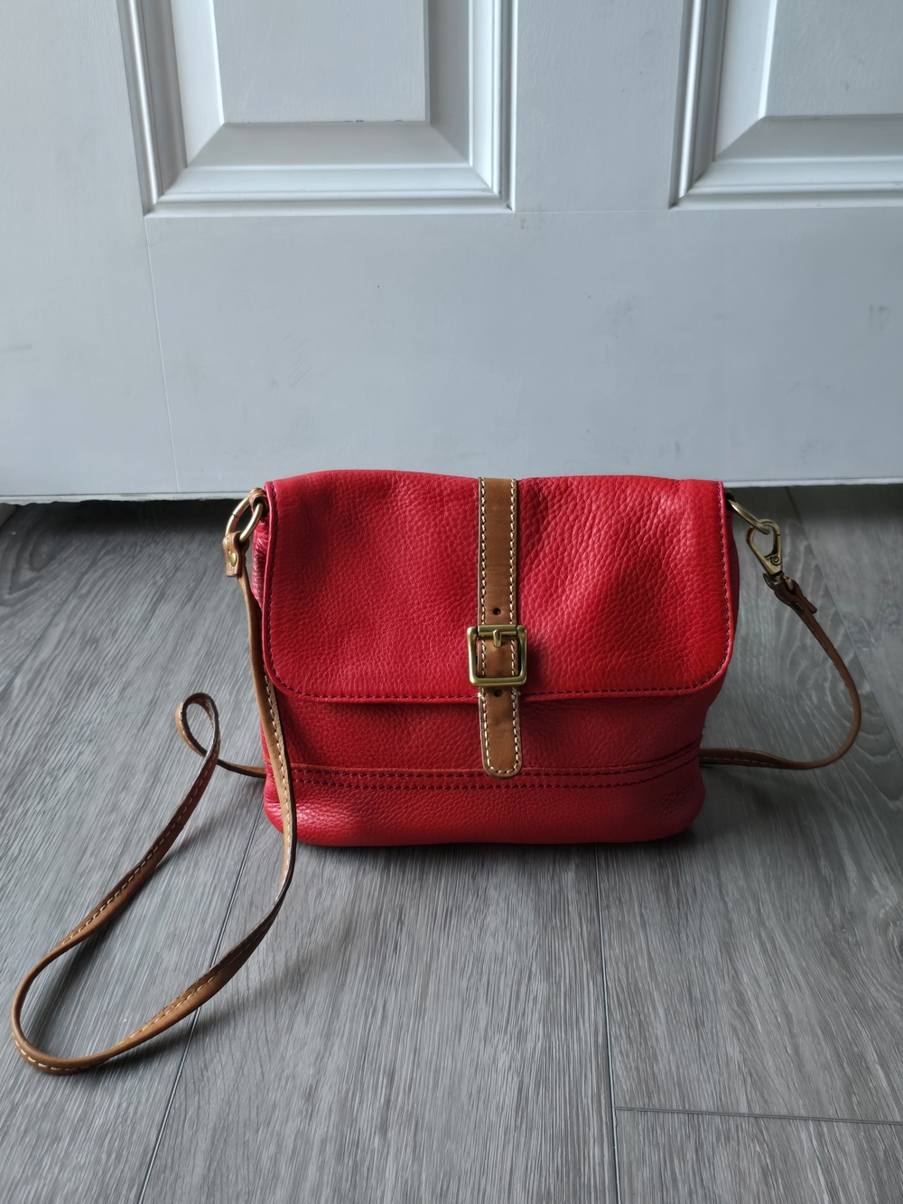 Fossil Long Live Vintage Red Leather Crossbody Saddle Bag Flap Boho Cowhide Tan